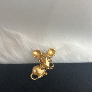 Vintage Avon gold Tone signed Mouse with Movable Glasses brooch pin